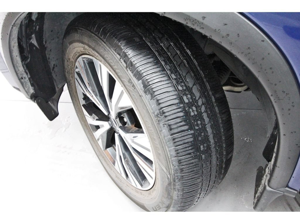Used 2023 Nissan Rogue SV w/ SV Premium B Package FWD image 7