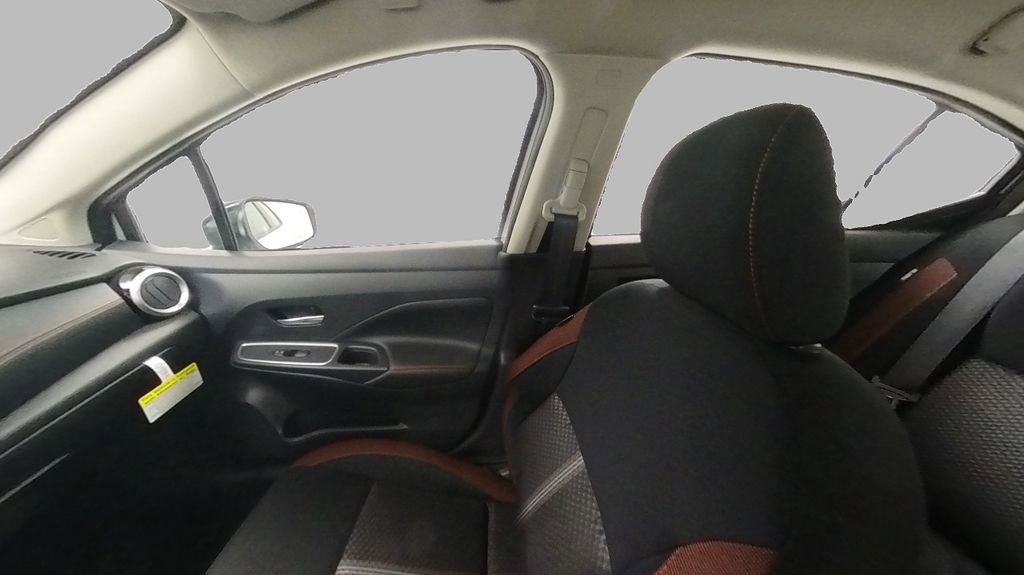 New 2025 Nissan Versa SR w/ Trunk Package image 17