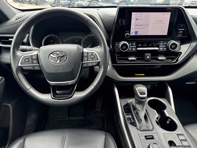 Used 2024 Toyota Highlander XSE AWD/4WD image 22