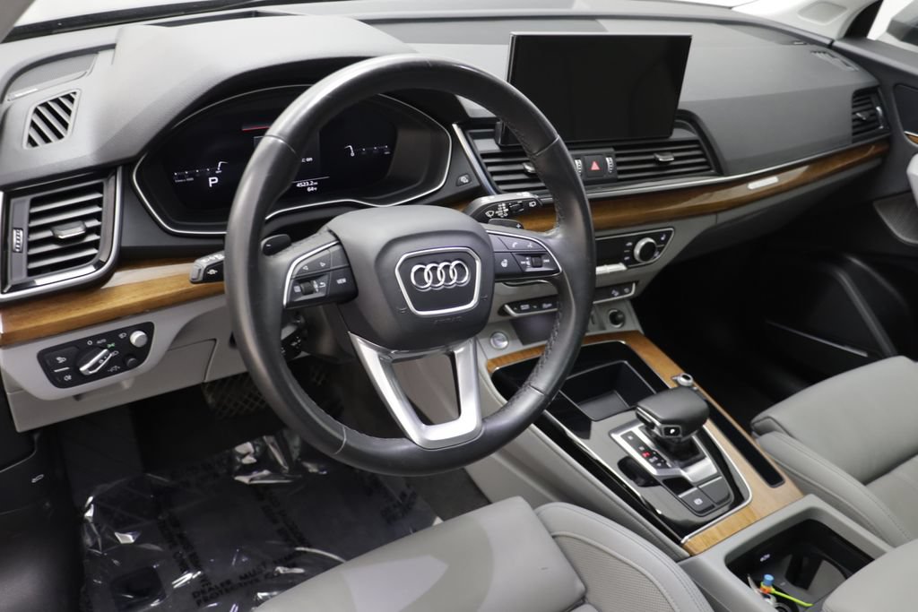 Used 2023 Audi Q5 2.0T Prestige w/ Prestige Package AWD/4WD image 6