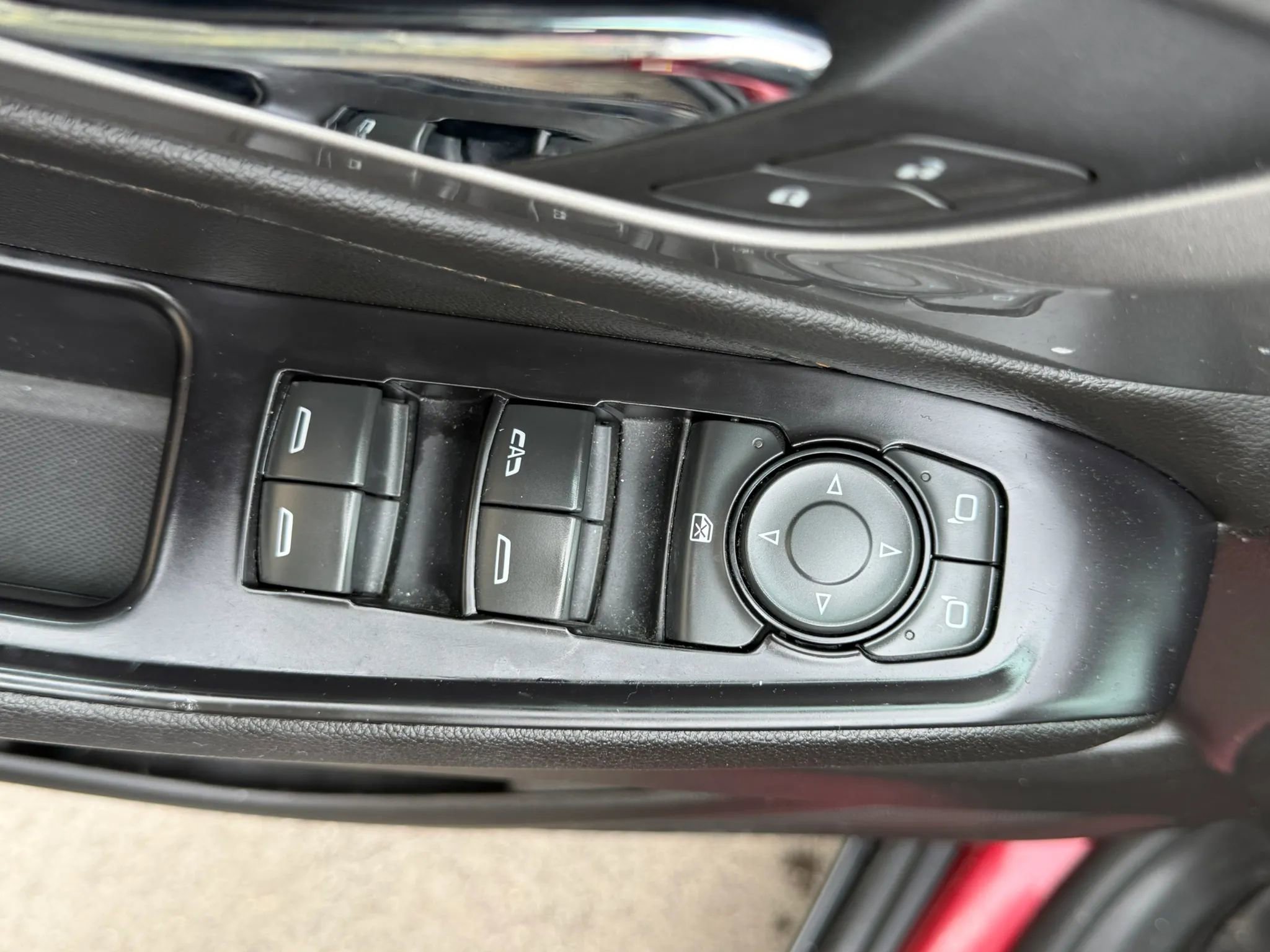 Used 2018 Chevrolet Traverse LT image 32