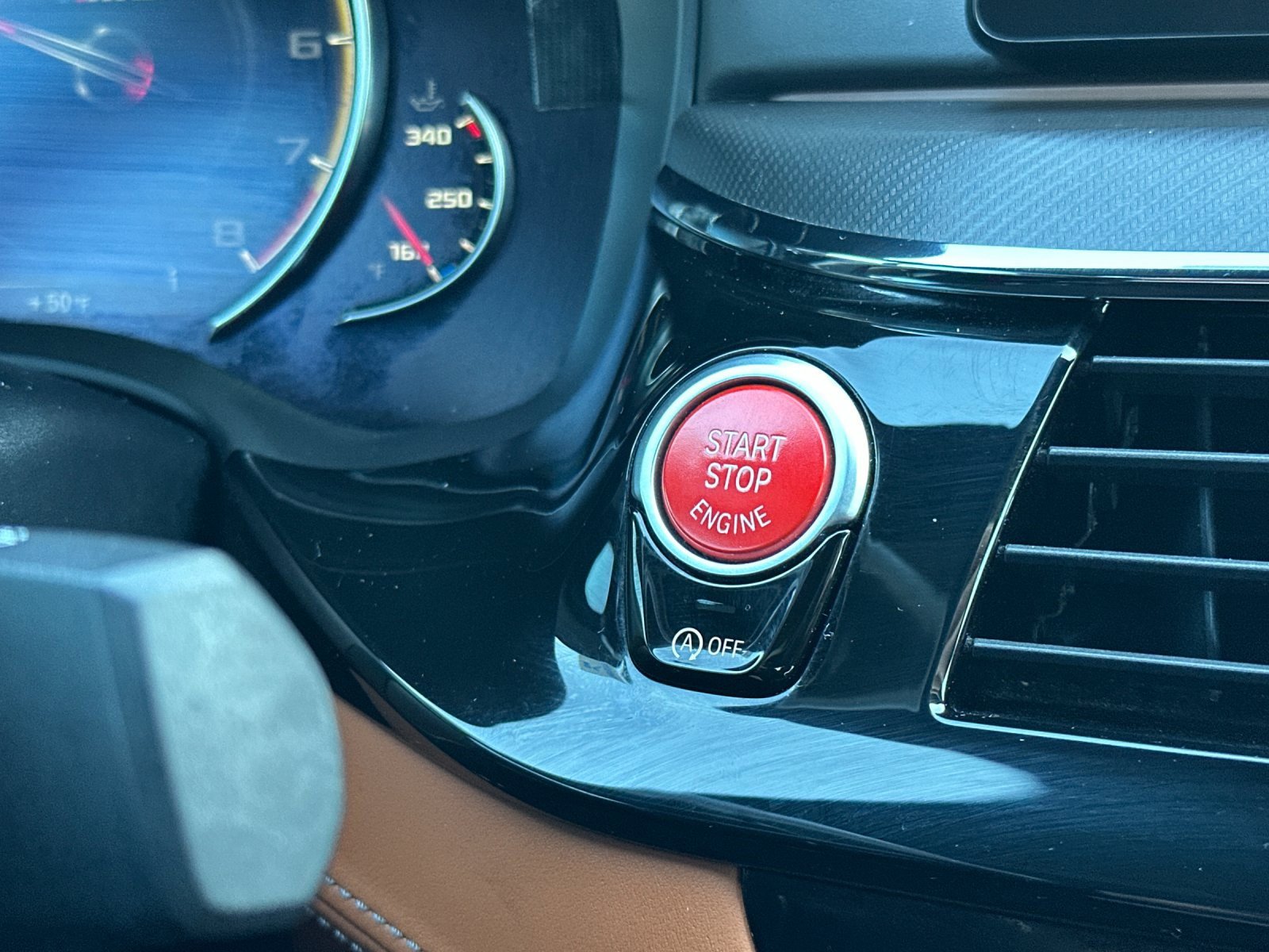 Used 2019 BMW M5 w/ Executive Package image 21