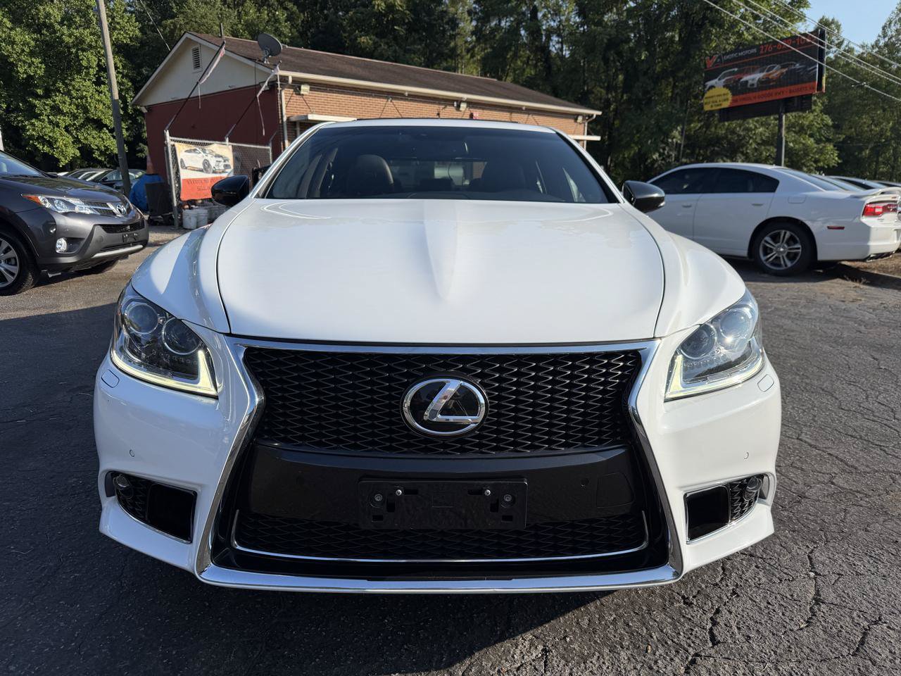 Used 2015 Lexus LS 460 AWD image 2