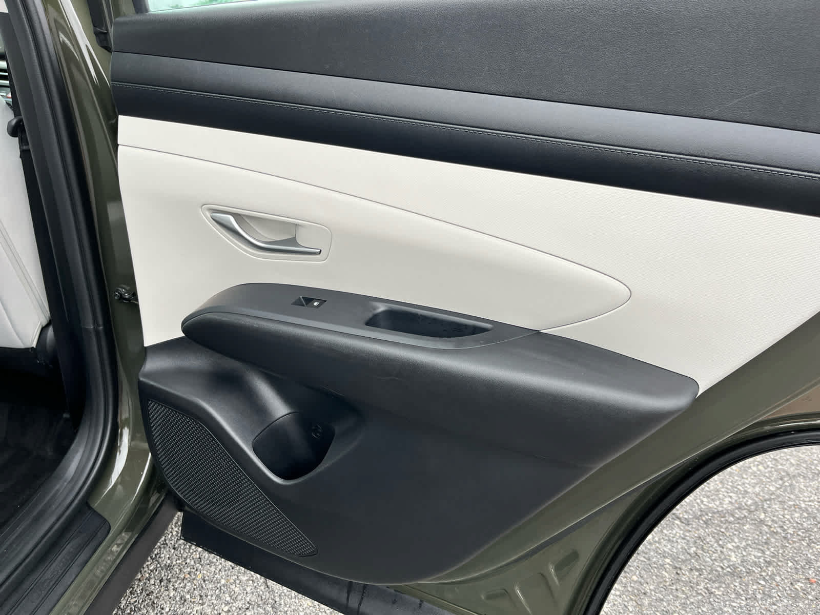 Used 2025 Hyundai Tucson SE FWD image 30