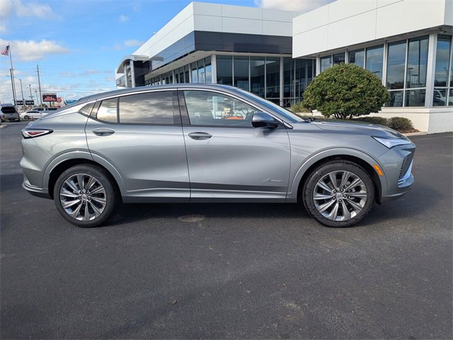 New 2026 Buick Envista Avenir image 3