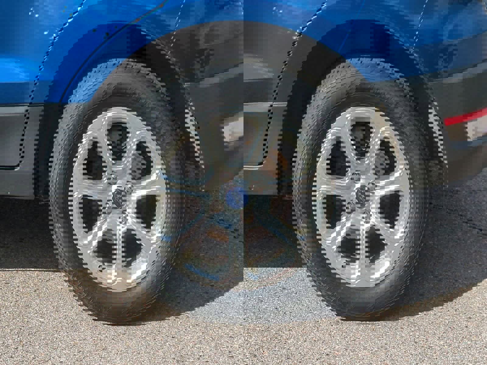 Used 2019 Ford EcoSport SE w/ SE Convenience Package image 14