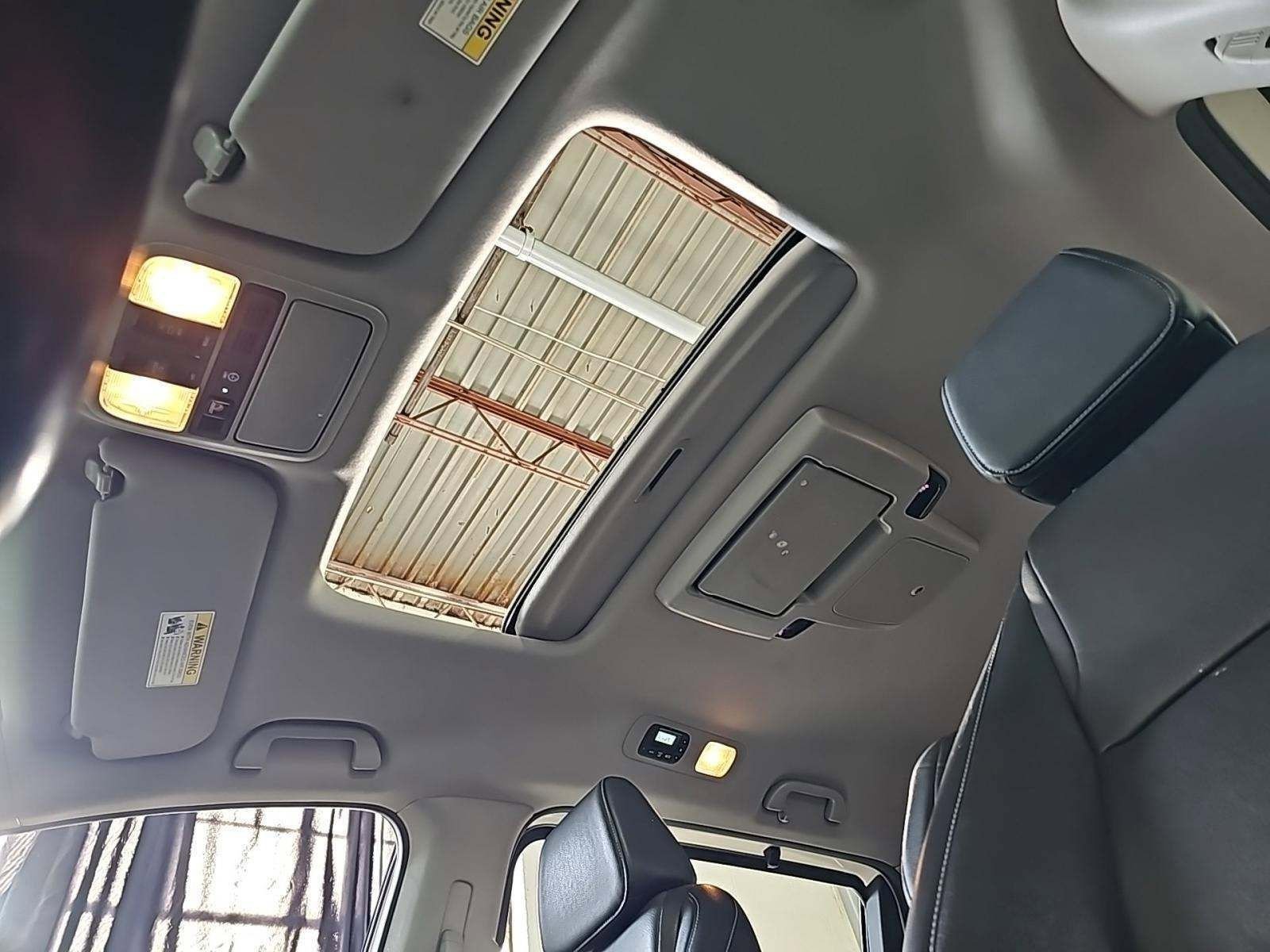 Certified 2022 Honda Odyssey Touring image 9