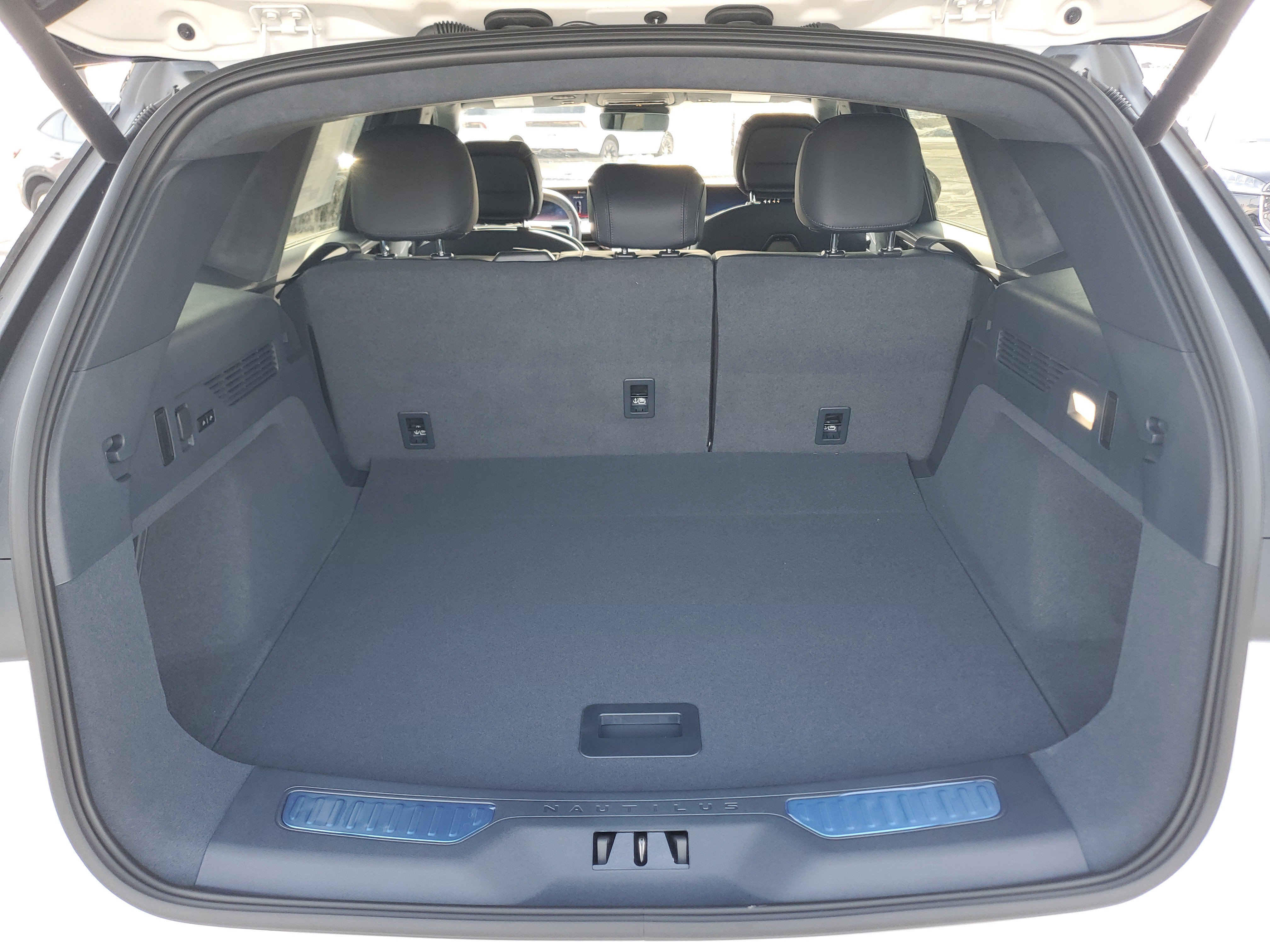 New 2026 Lincoln Nautilus Black Label image 32