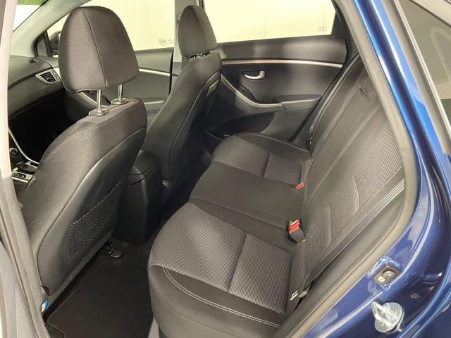 Used 2016 Hyundai Elantra GT FWD image 12