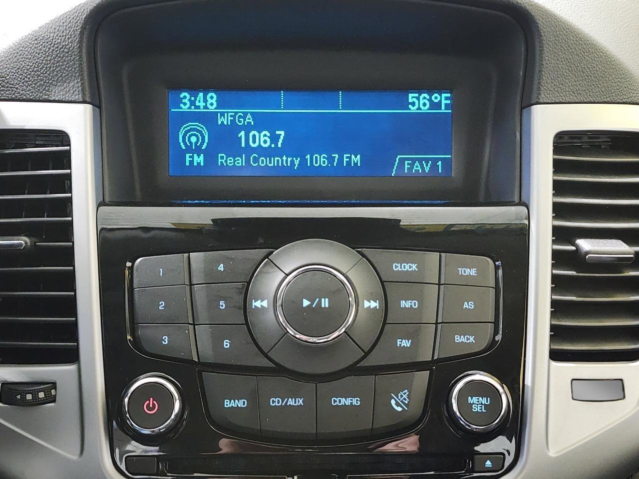 Used 2014 Chevrolet Cruze LT image 17