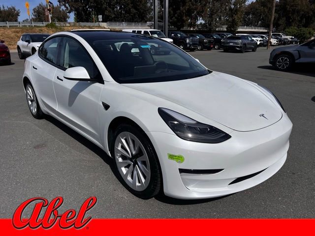 Used 2023 Tesla Model 3 Standard Range image 1