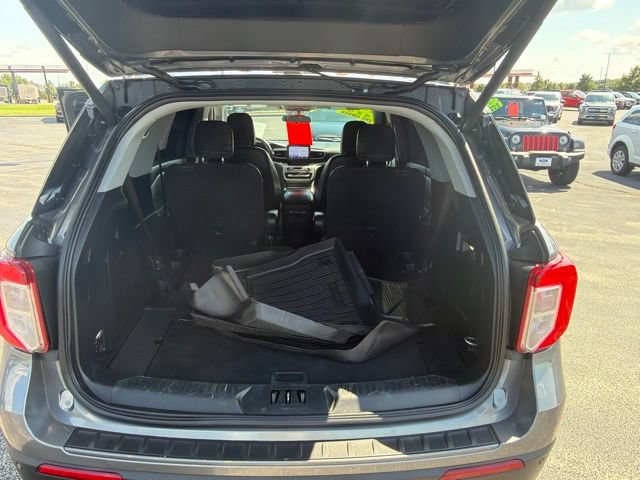 Used 2023 Ford Explorer XLT w/ Equipment Group 202A AWD/4WD image 33