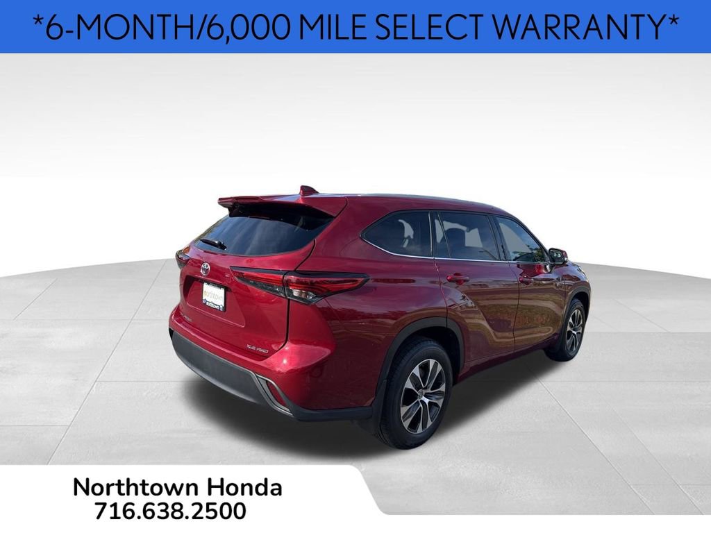 Used 2022 Toyota Highlander XLE image 5