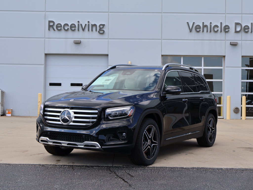 New 2026 Mercedes-Benz GLB 250 4MATIC image 3