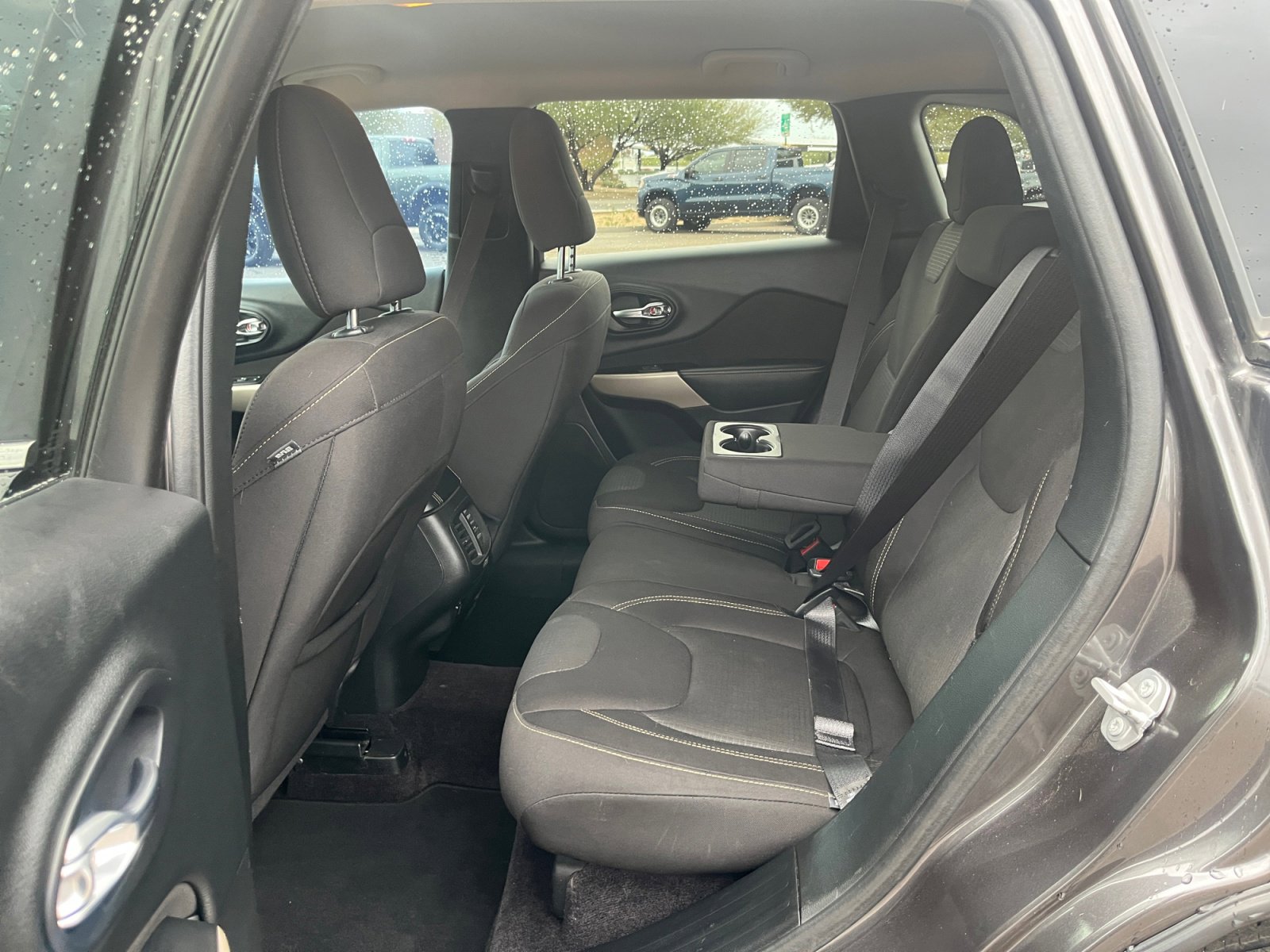 Used 2017 Jeep Cherokee Latitude w/ Safety/Convenience Group image 17