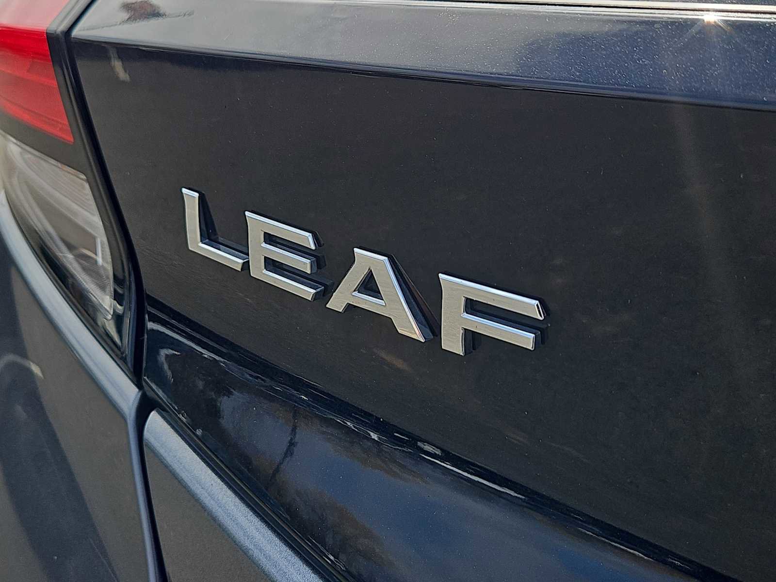 Used 2022 Nissan Leaf S image 12