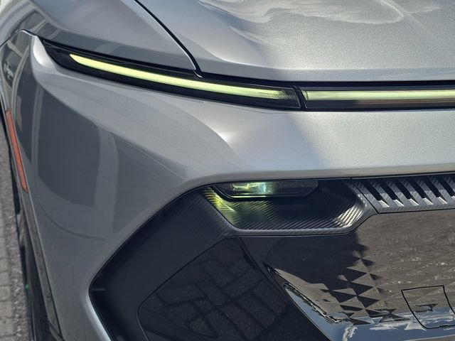 Certified 2025 Chevrolet Equinox EV RS FWD image 10