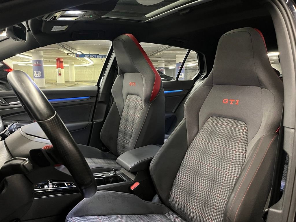 Used 2023 Volkswagen GTI SE FWD image 20