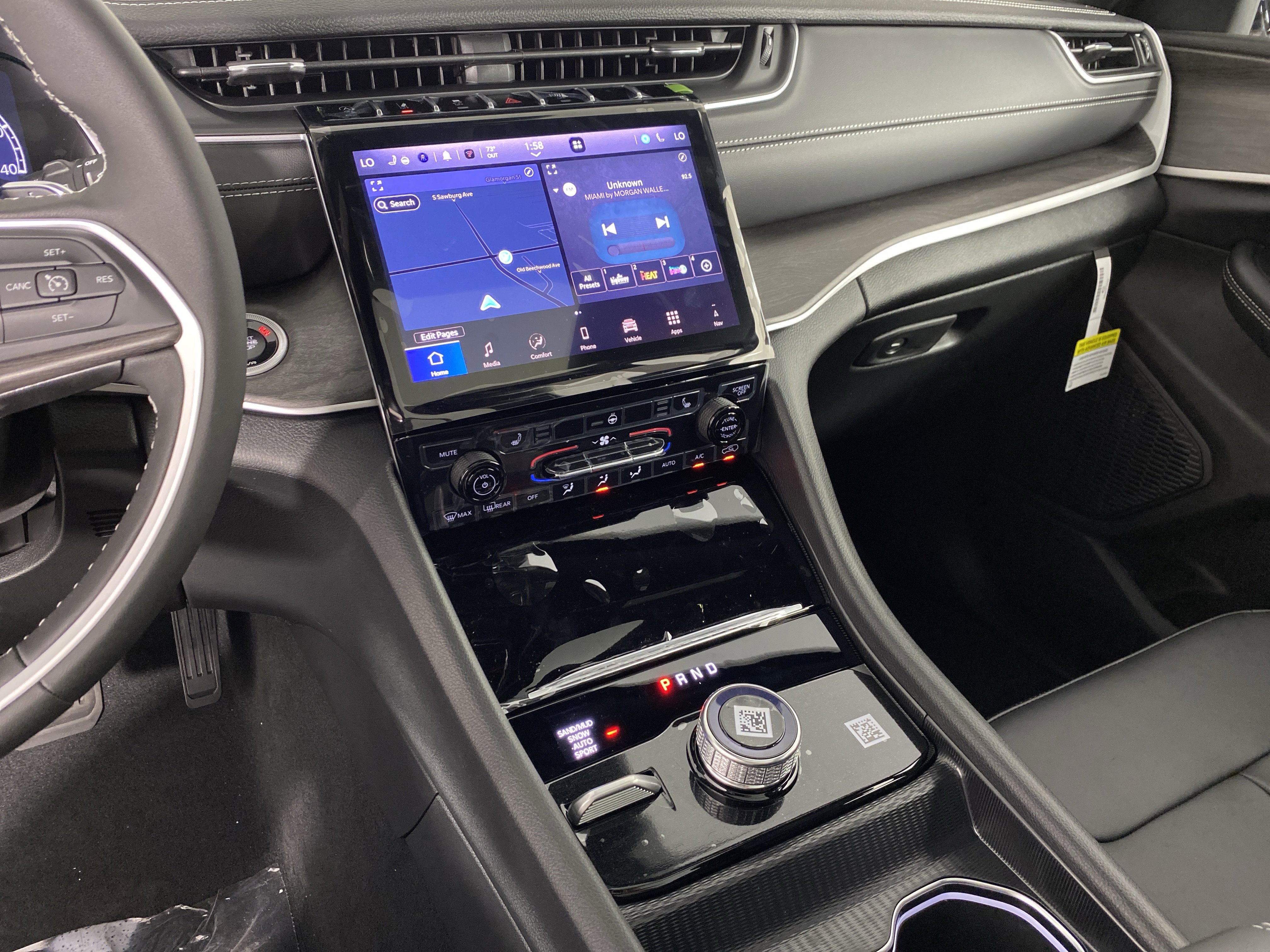 New 2025 Jeep Grand Cherokee L Limited w/ Black Appearance Package image 27