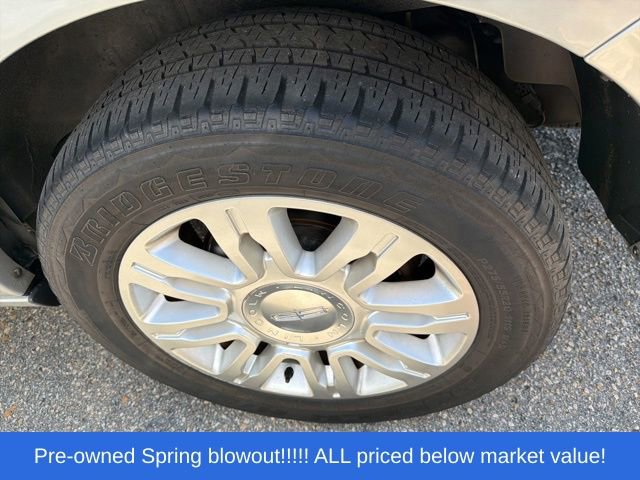 Used 2016 Lincoln Navigator Select AWD/4WD image 20