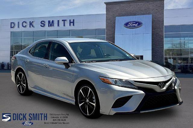 Used 2020 Toyota Camry XSE FWD image 3
