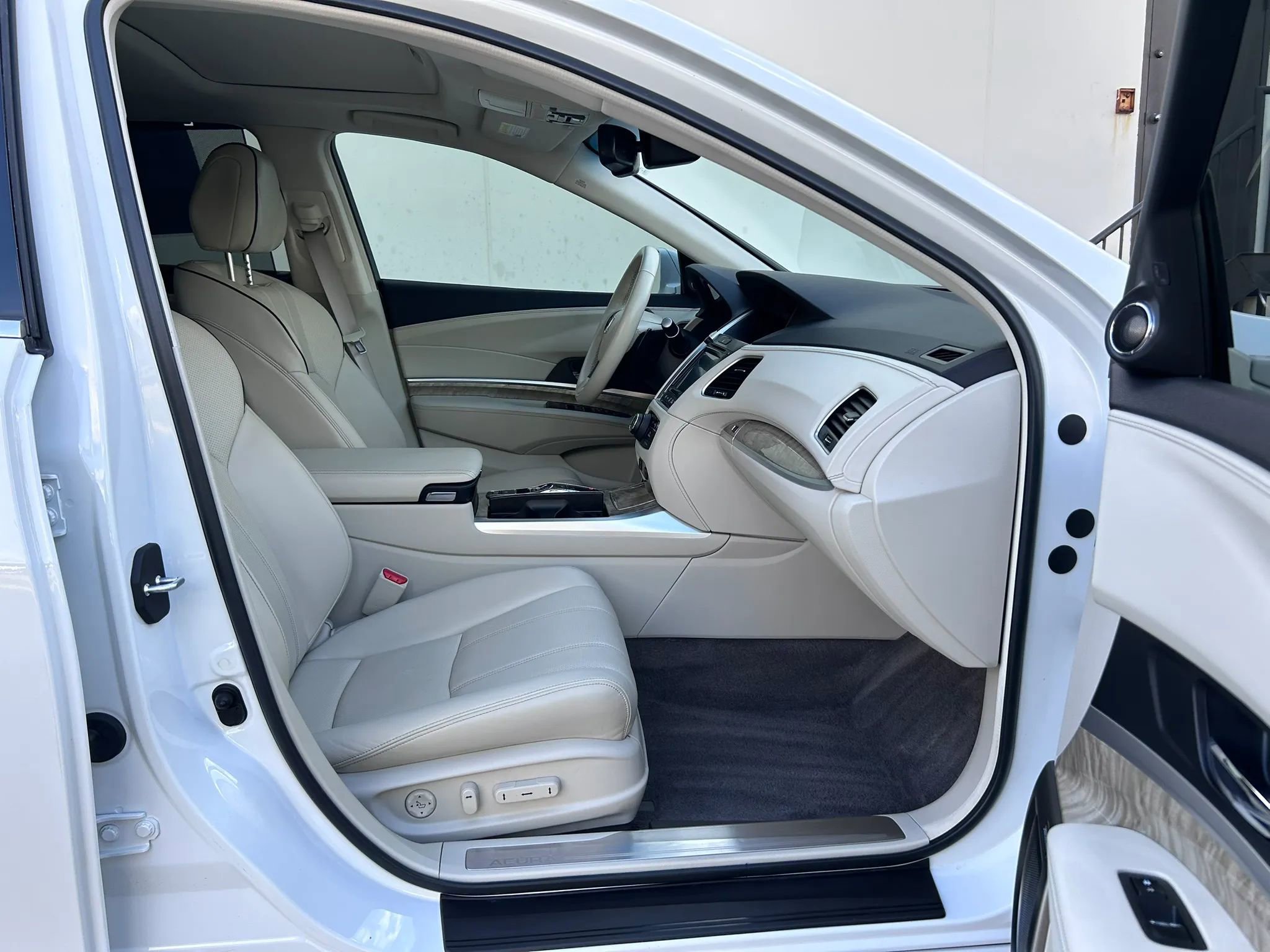 Used 2020 Acura RLX Sport Hybrid w/ Advance Pkg image 76