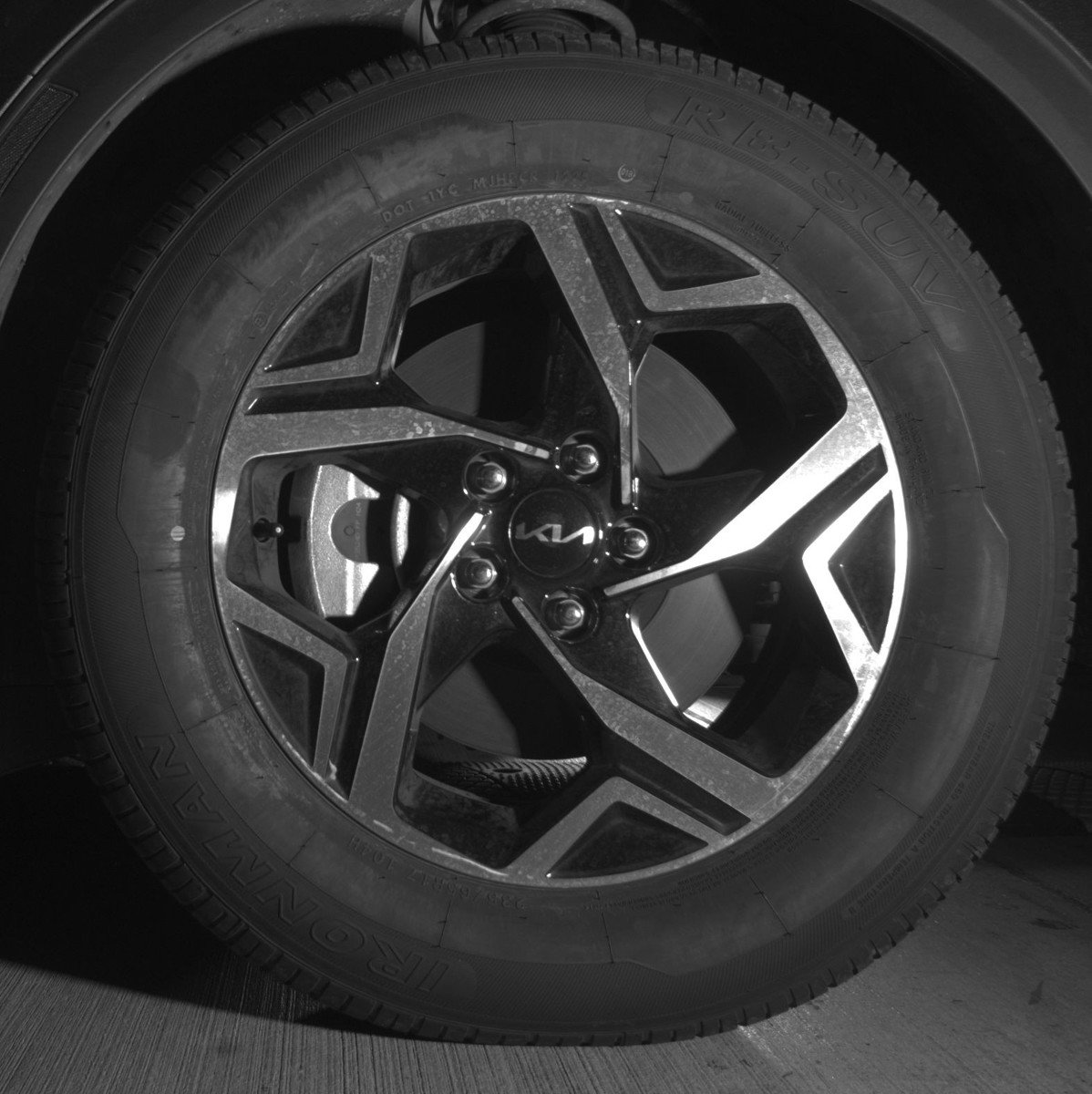 Used 2025 Kia Sportage LX image 12