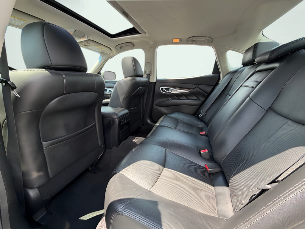 Used 2012 INFINITI M35 w/ Premium Pkg RWD image 18
