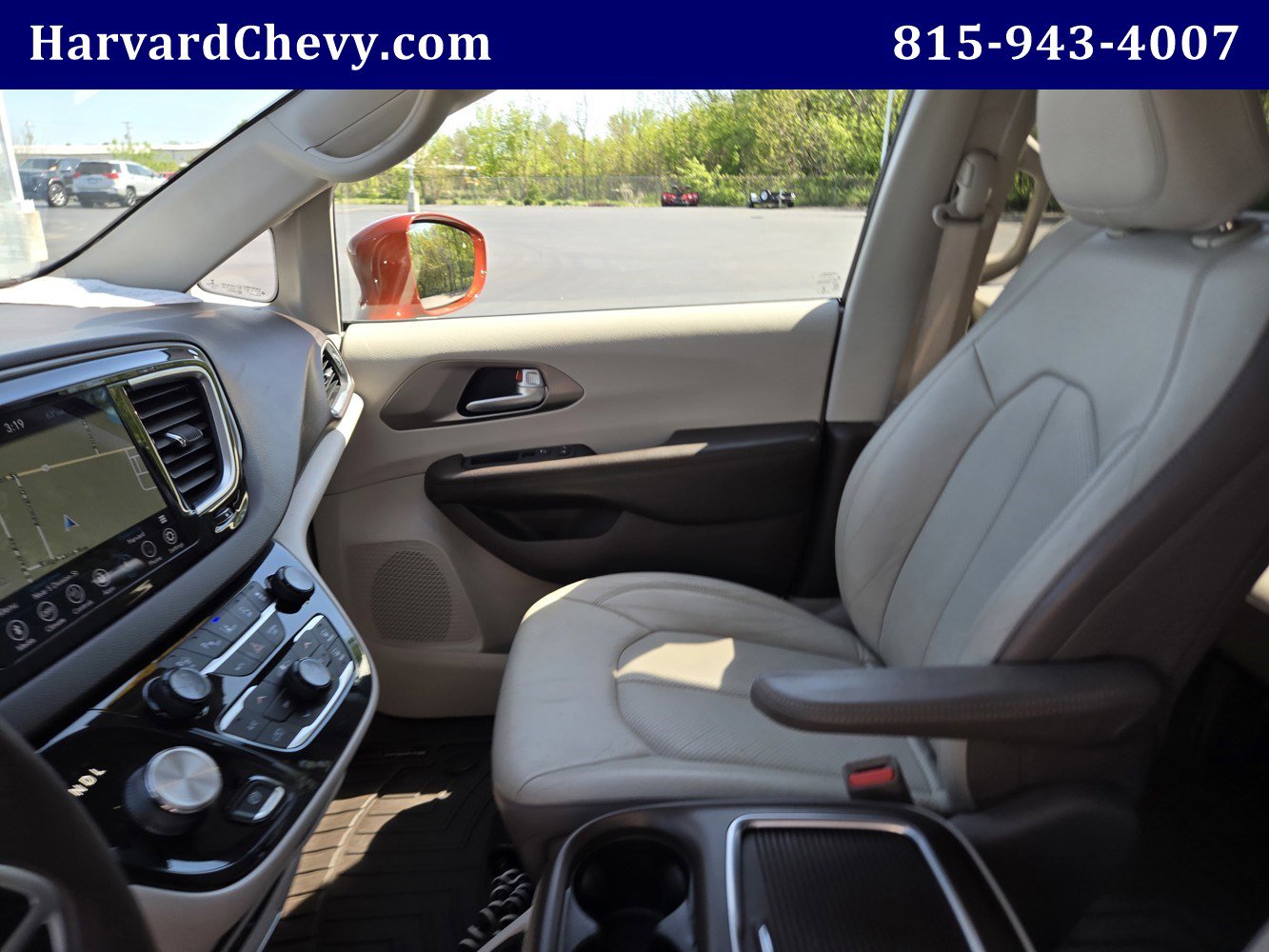 Used 2018 Chrysler Pacifica Touring-L Plus w/ Advanced Safetytec Group FWD image 43
