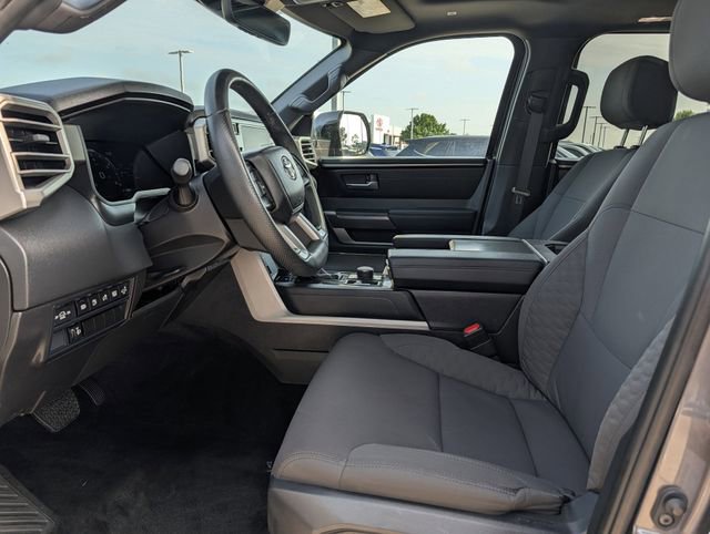 Used 2025 Toyota Sequoia SR5 AWD/4WD image 27