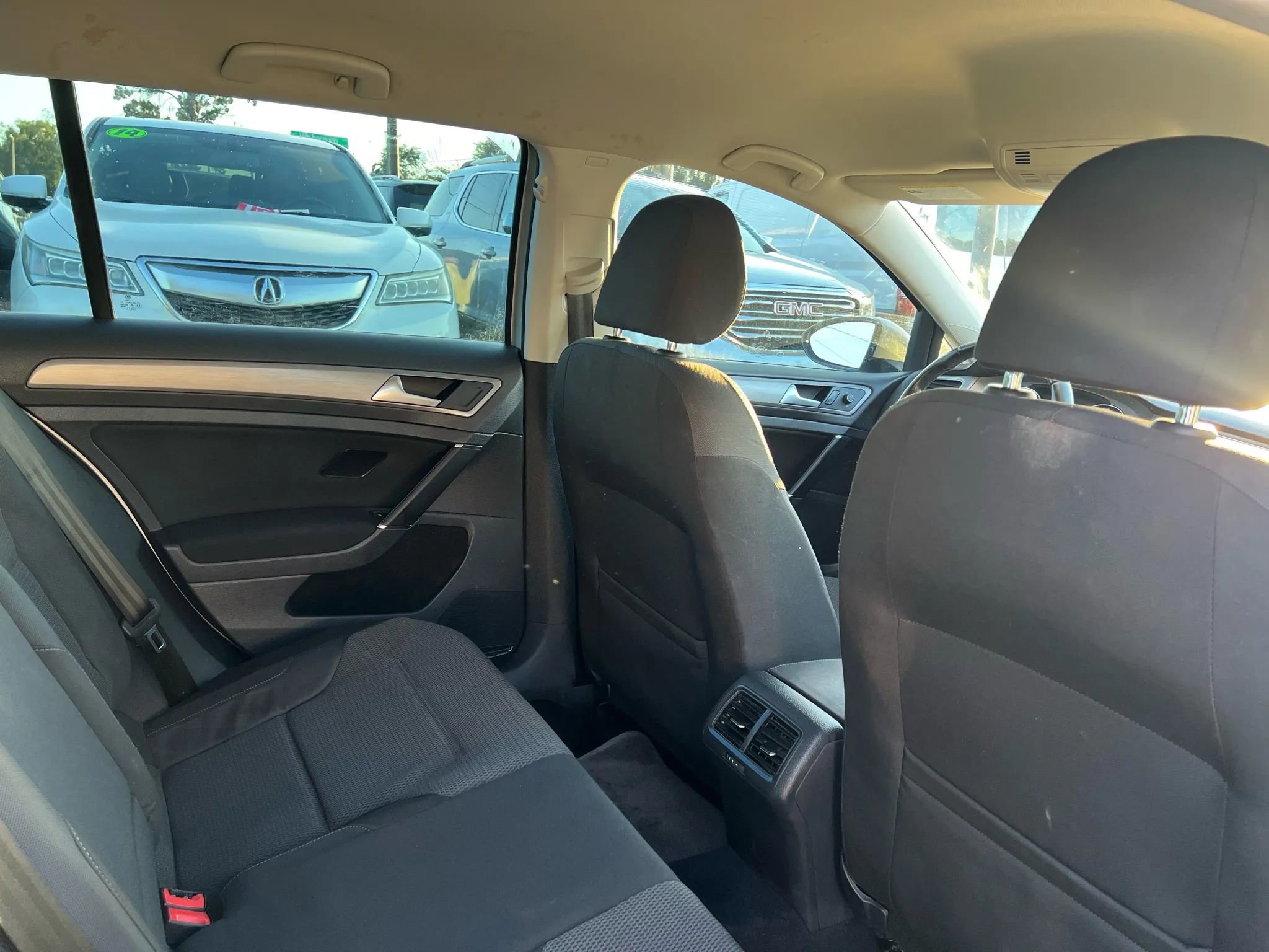 Used 2017 Volkswagen Golf S FWD image 14