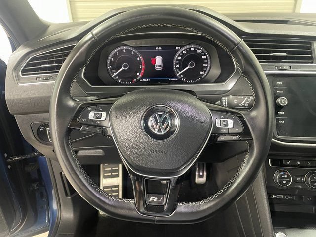 Used 2019 Volkswagen Tiguan SEL R-Line AWD/4WD image 17