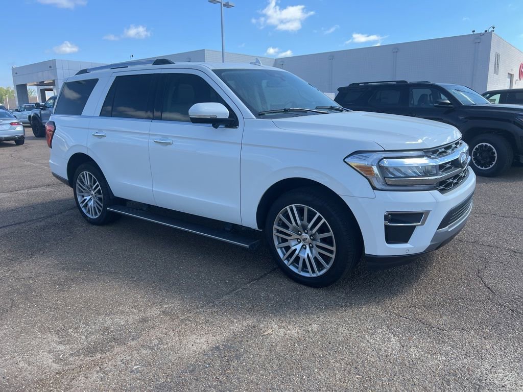 Used 2022 Ford Expedition Limited image 9