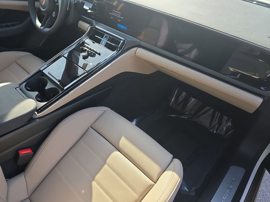 New 2026 Porsche Panamera image 19