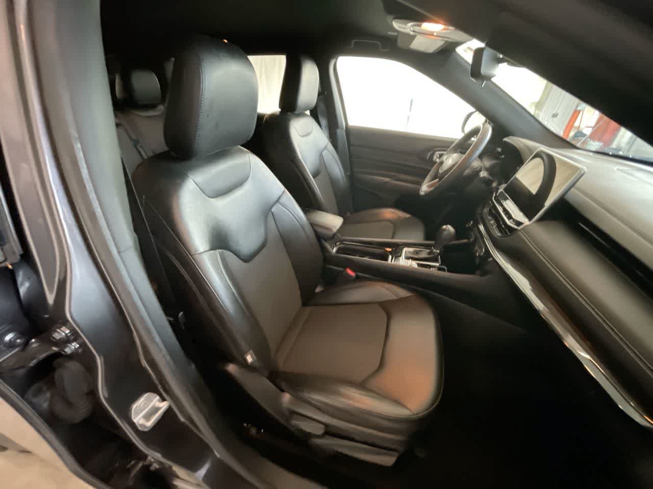 Used 2022 Jeep Compass Latitude AWD/4WD image 23