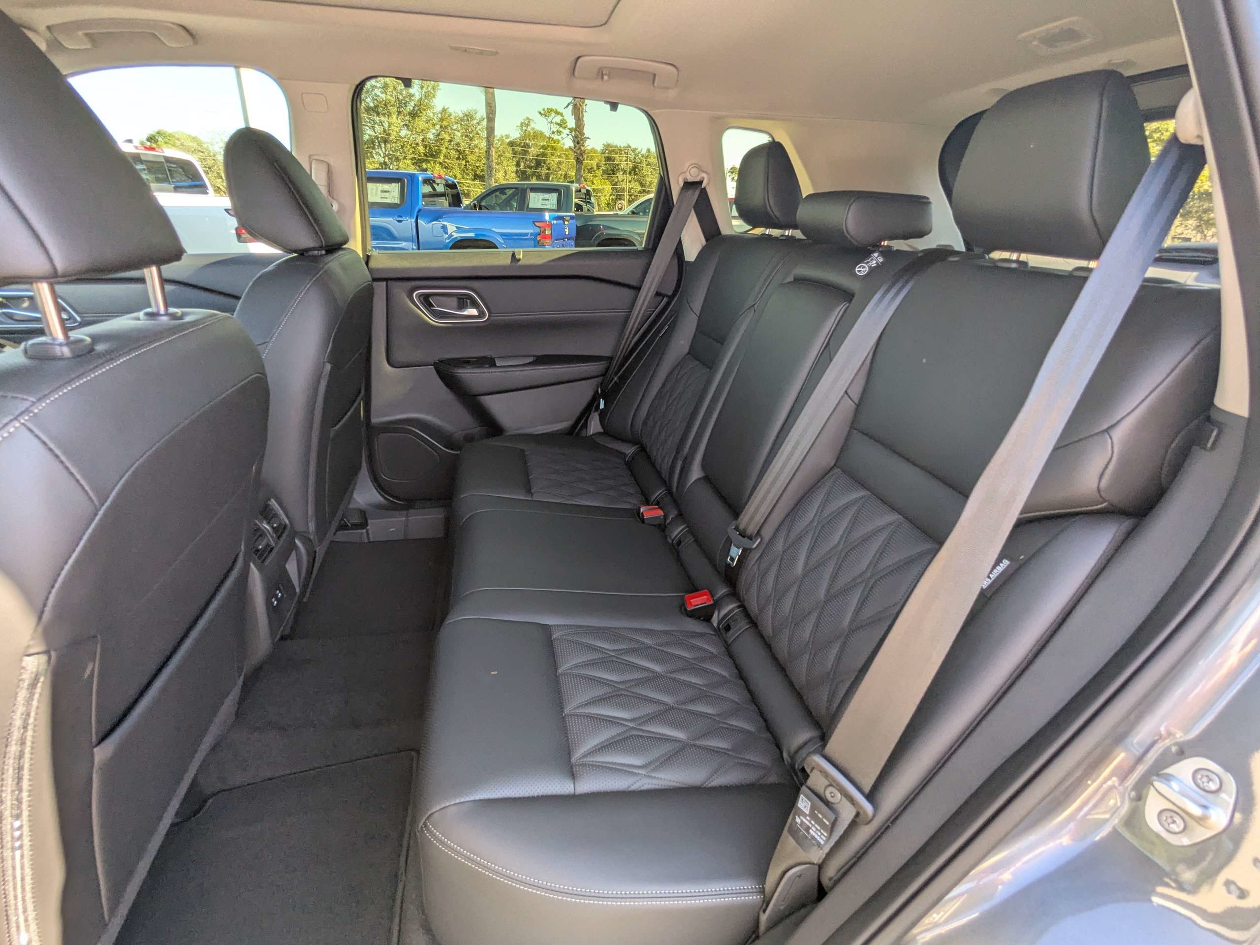 New 2026 Nissan Rogue Platinum AWD/4WD image 13