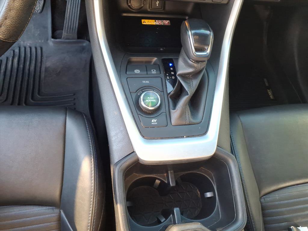Used 2022 Toyota RAV4 XSE image 18
