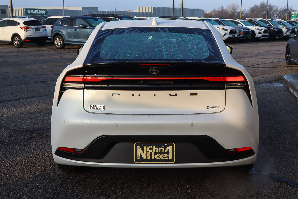 Used 2024 Toyota Prius LE image 5