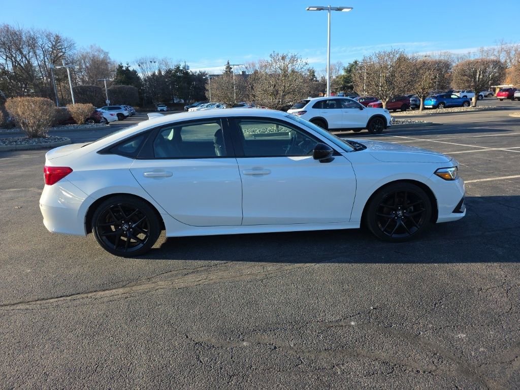 Used 2023 Honda Civic Sport image 8