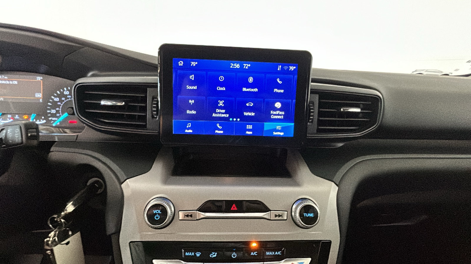 Used 2023 Ford Explorer 4WD image 25