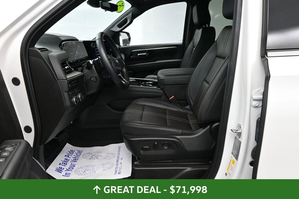 Used 2025 Chevrolet Suburban High Country AWD/4WD image 32