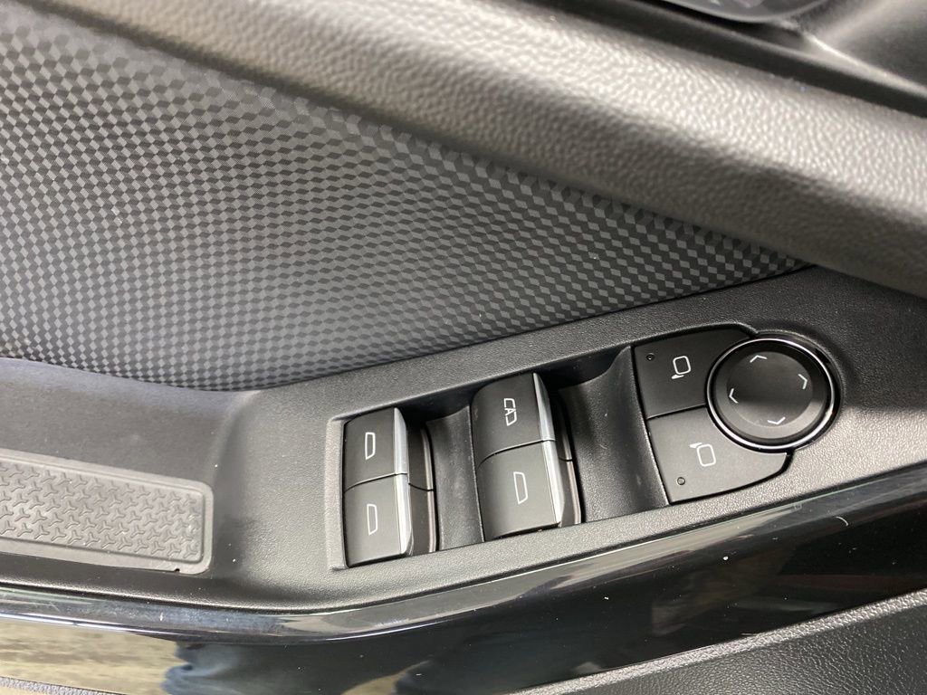 New 2026 Chevrolet Equinox RS w/ Convenience Package III image 33