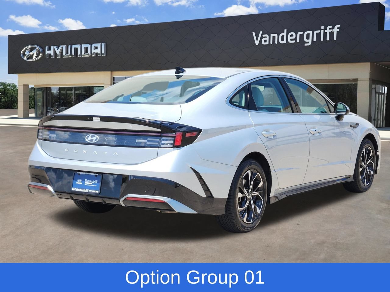 Used 2024 Hyundai Sonata SEL FWD image 4