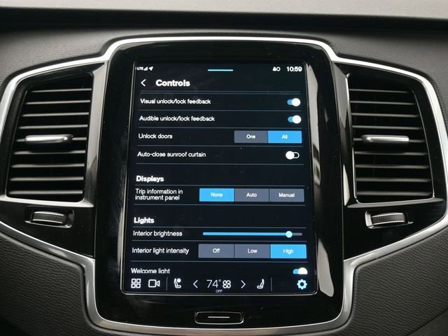 Used 2024 Volvo XC90 B6 Plus w/ Protection Package image 17