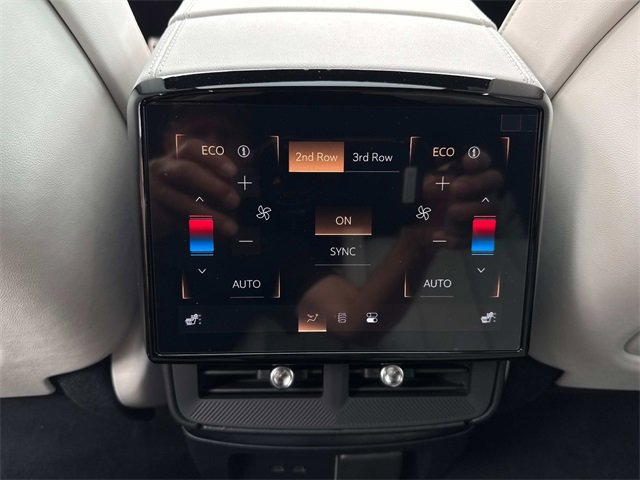 New 2026 Cadillac Vistiq Sport image 16