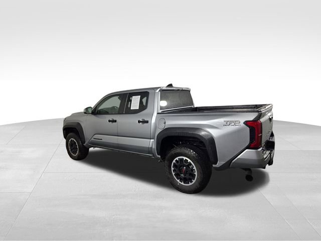 Used 2024 Toyota Tacoma TRD Off-Road AWD/4WD image 10