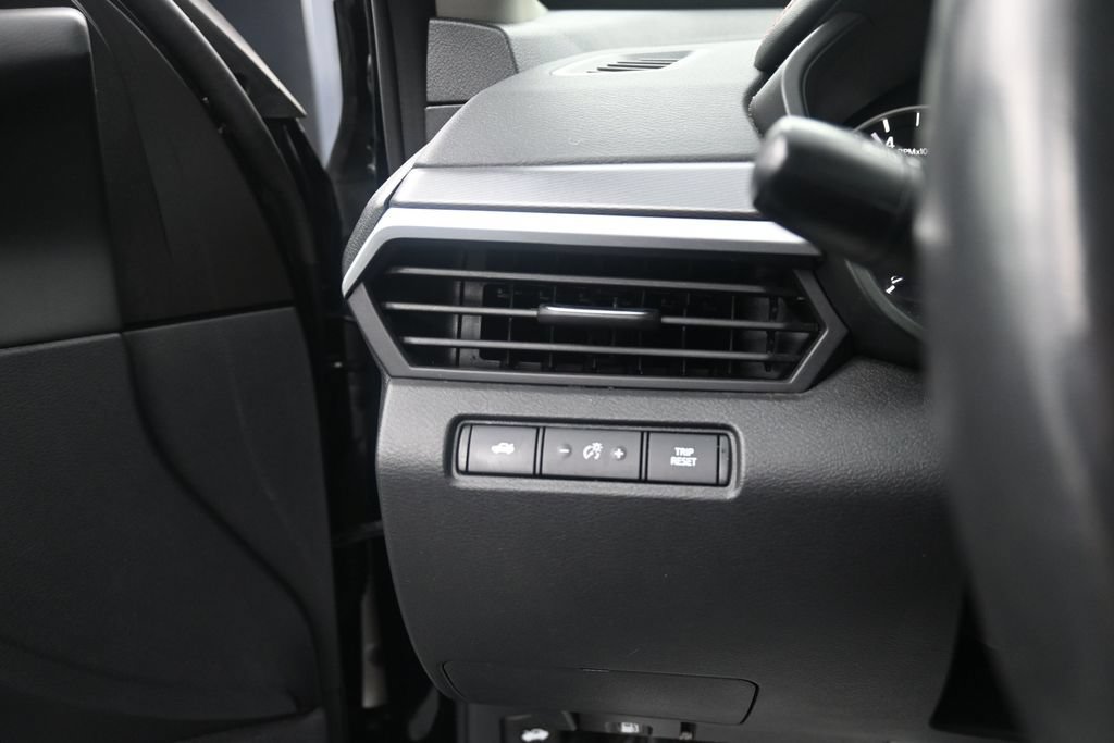 Used 2025 Nissan Altima 2.5 SR FWD image 19
