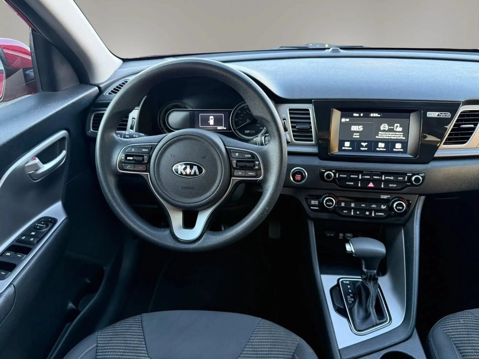 Used 2019 Kia Niro LX FWD image 17