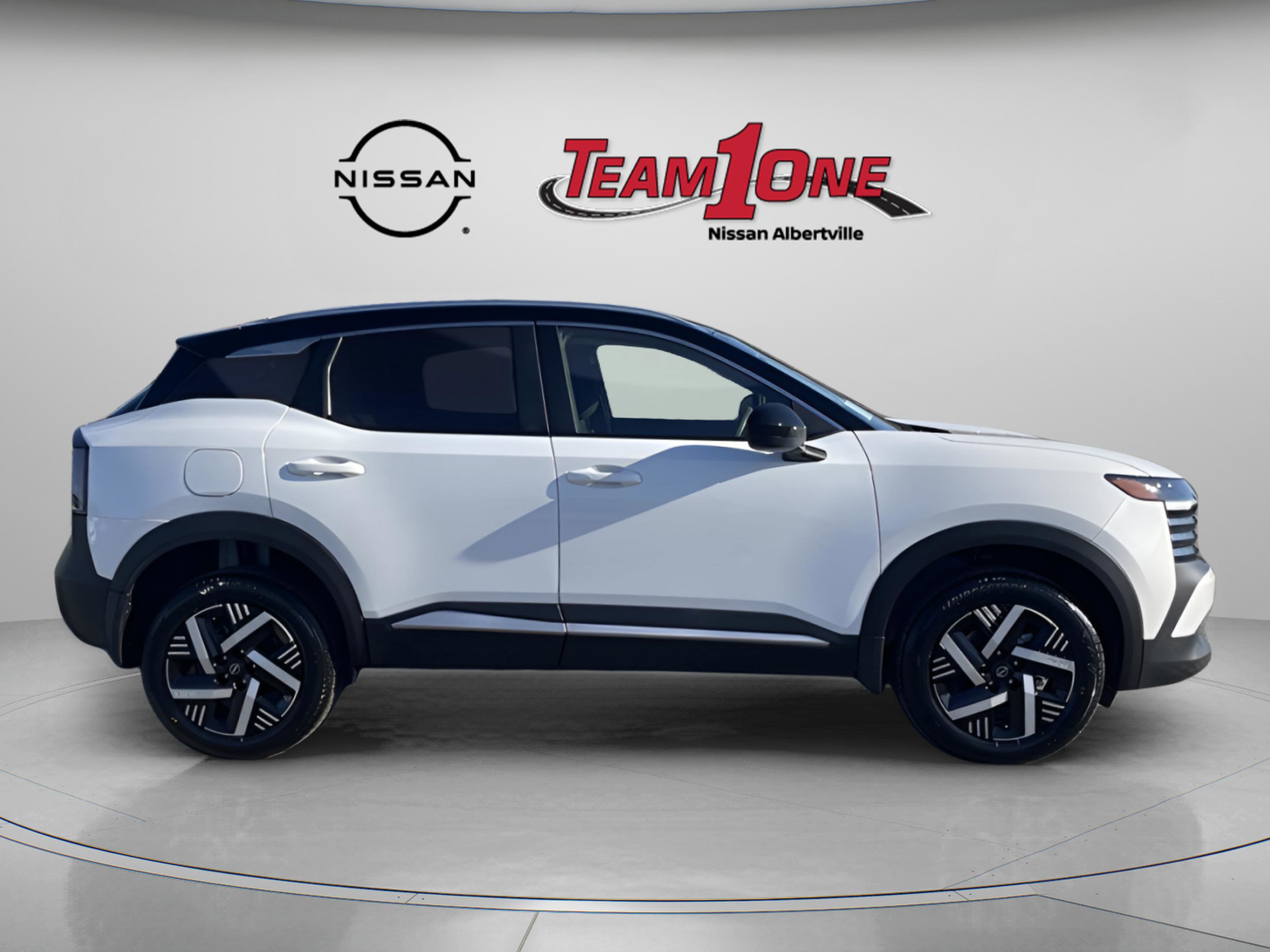 New 2026 Nissan Kicks SV w/ SV Premium Package image 6