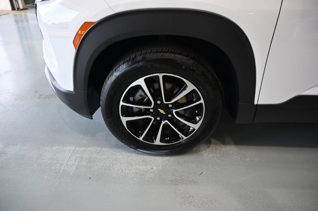 Certified 2025 Chevrolet TrailBlazer LT w/ LT Cold Weather Package FWD image 30